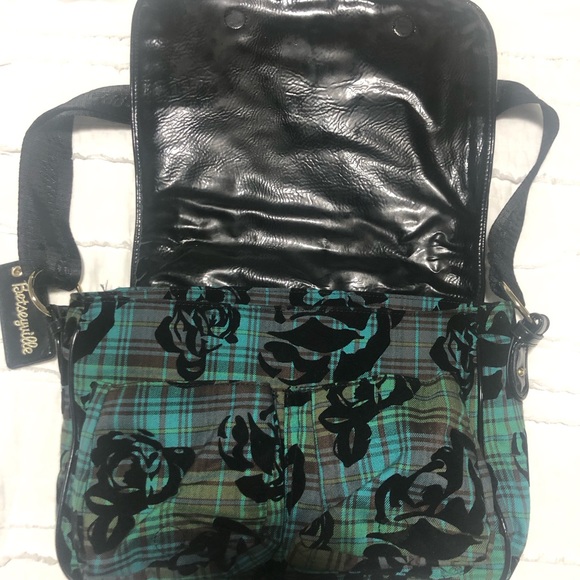 Betseyville Messenger Bag - Picture 7 of 8